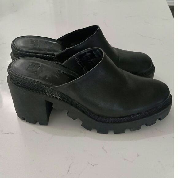 GB Gianni Bini Shoes - BOGO 1/2 Off 🔥 Y2K Blk Chunky LugSole Mules leather platform Gianni Bini 8.5 W
